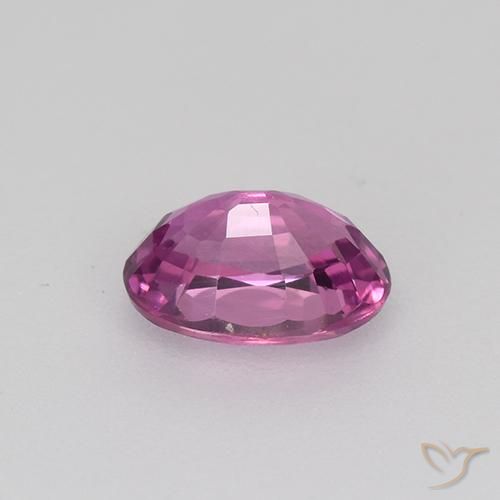 Saphir Violet rougeâtre naturelle ovale, 0.71 ct, VVS