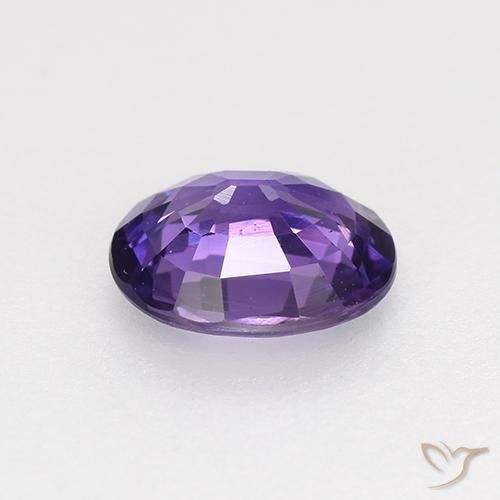 Saphir Violet moyen-foncé naturelle ovale, 0.74 ct, VVS-VS