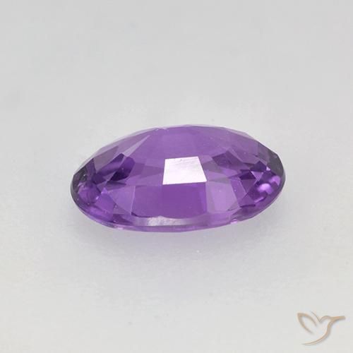 Saphir Violet vif naturelle ovale, 0.78 ct, VVS