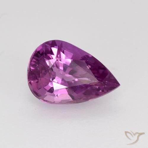 Saphir Pourpre moyen naturelle En forme de poire, 0.73 ct, VVS-VS