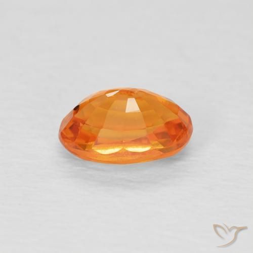 Saphir Medium Light-Orange naturelle ovale, 0.78 ct, VVS