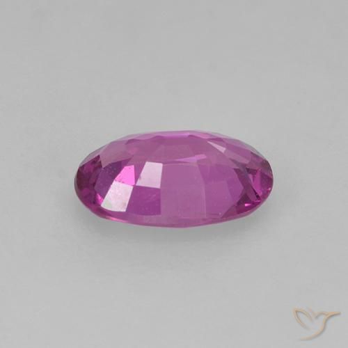 Saphir Pourpre rosâtre profond naturelle ovale, 0.66 ct, VVS