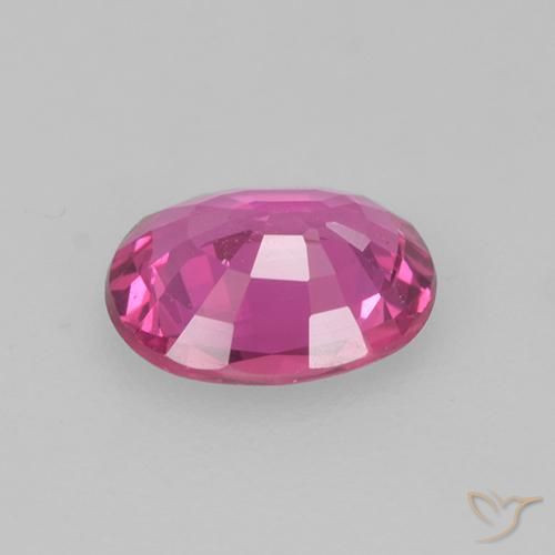 Saphir Magenta profond naturelle ovale, 0.61 ct, VS
