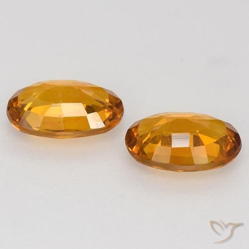 Shop natural 1.15ct Orange moyen Saphir gems, ovale, from Madagascar at GemSelect. In stock, global shipping!