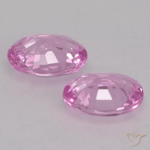 Shop natural 0.82ct Pourpre rose vif Saphir gems, ovale, from Madagascar at GemSelect. In stock, global shipping!