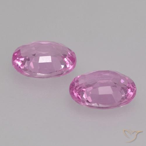 Shop natural 0.80ct Pourpre rose vif Saphir gems, ovale, from Madagascar at GemSelect. In stock, global shipping!