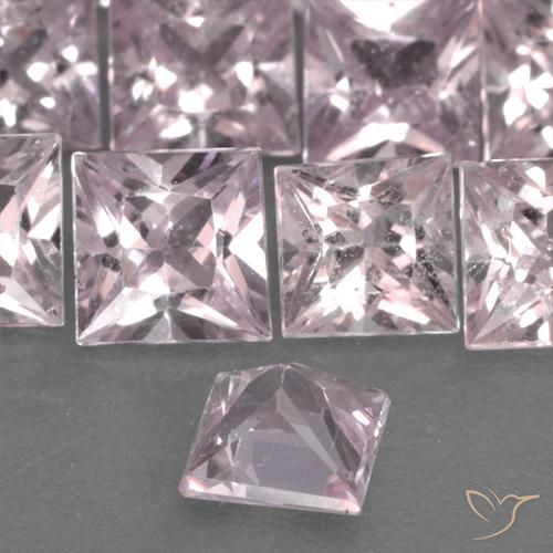 Saphir Rose corail naturelle Carré, 0.42 ct, VS