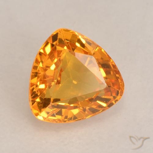 Saphir Orange moyen naturelle Trillion, 0.76 ct, VVS-VS