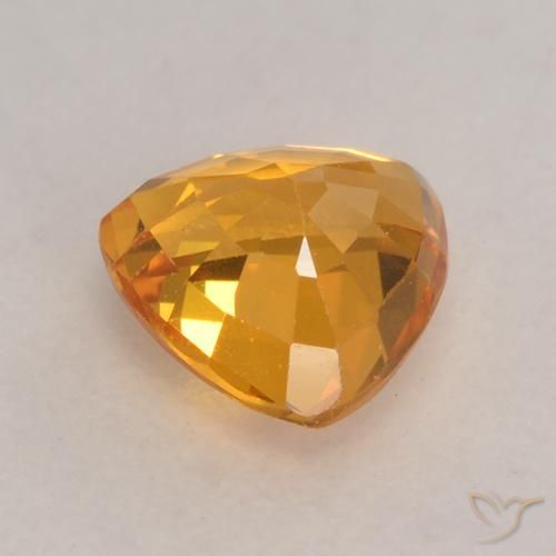 Saphir Orange moyen naturelle Trillion, 0.76 ct, VVS-VS