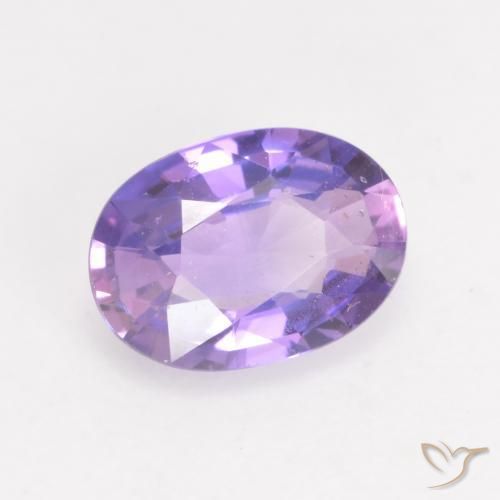 Saphir Violet rosâtre léger naturelle ovale, 0.66 ct, VVS-VS