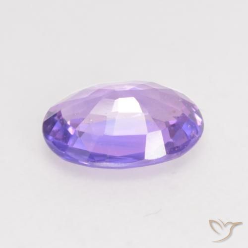 Saphir Violet rosâtre léger naturelle ovale, 0.66 ct, VVS-VS