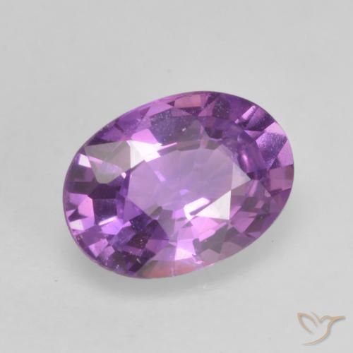 Saphir Violet violacé naturelle ovale, 0.70 ct, VVS-VS