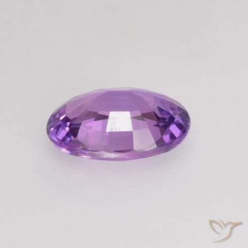 Saphir Violet foncé naturelle ovale, 0.68 ct, VVS