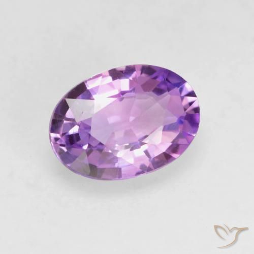 Saphir Violet clair naturelle ovale, 0.64 ct, VVS-VS