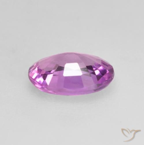 Saphir Pourpre rosâtre intense naturelle ovale, 0.61 ct, VVS-VS