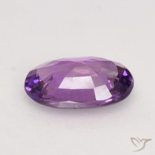 Saphir Pourpre moyen naturelle ovale, 0.57 ct, VVS-VS