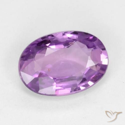Saphir Pourpre moyen naturelle ovale, 0.62 ct, VVS-VS