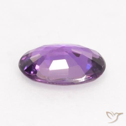 Saphir Violet moyen naturelle ovale, 0.52 ct, VVS-VS