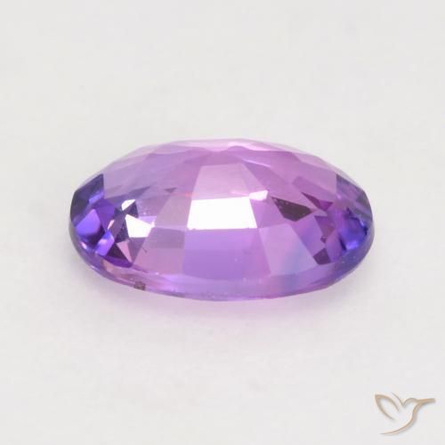 Saphir Violet moyen naturelle ovale, 0.63 ct, VVS-VS