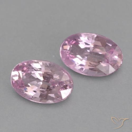 Shop natural 0.56ct Rose pourpre royal très clair Saphir gems, ovale, from Tanzanie at GemSelect. In stock, global shipping!