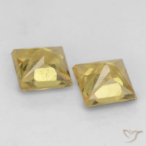 Shop natural 0.56ct Doré Saphir gems, Carré, from Tanzanie at GemSelect. In stock, global shipping!