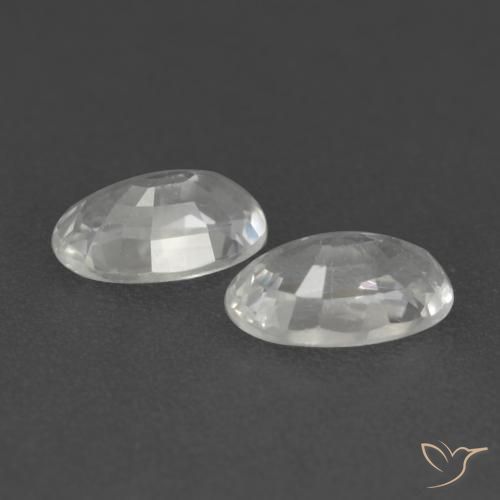 Shop natural 0.59ct Blanc Saphir gems, ovale, from Tanzanie at GemSelect. In stock, global shipping!