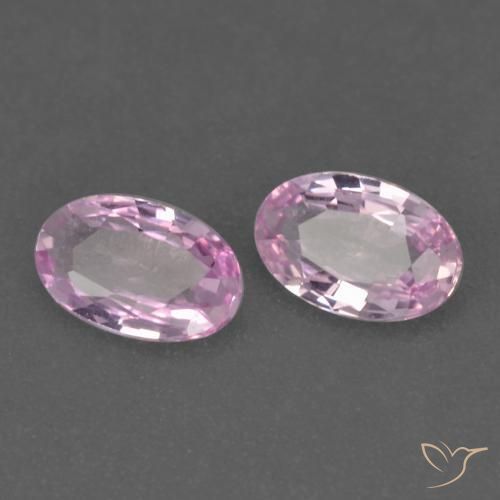 Shop natural 0.47ct Pourpre rosâtre léger Saphir gems, ovale, from Tanzanie at GemSelect. In stock, global shipping!