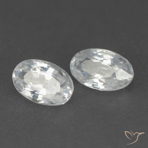 Shop natural 0.57ct Blanc Saphir gems, ovale, from Tanzanie at GemSelect. In stock, global shipping!