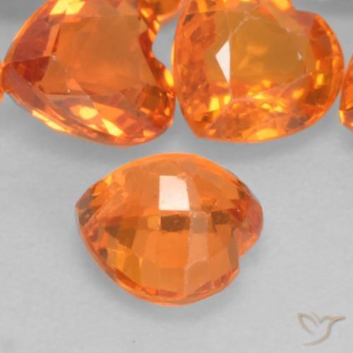 Saphir Orange feu naturelle Cœur, 0.51 ct, VVS-VS