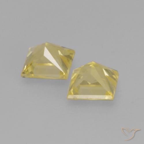 Shop natural 0.78ct Doré léger Saphir gems, Carré, from Tanzanie at GemSelect. In stock, global shipping!