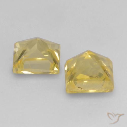 Shop natural 0.50ct Jaune Toscane Saphir gems, Carré, from Tanzanie at GemSelect. In stock, global shipping!