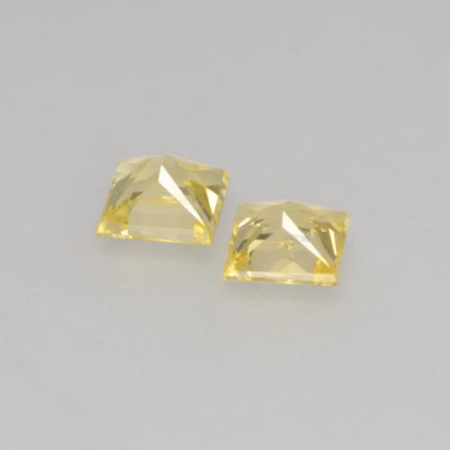Achetez naturel 0.40ct Jaune Toscane Saphir gems, Carré, En provenance Tanzanie chez GemSelect. En stock, livraison internationale!