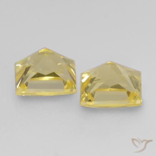 Shop natural 0.71ct Jaune Toscane Saphir gems, Carré, from Tanzanie at GemSelect. In stock, global shipping!