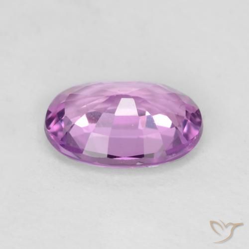 Saphir Pourpre rosâtre intense naturelle ovale, 0.73 ct, VVS-VS