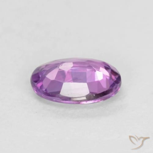 Saphir Violet rose vif naturelle ovale, 0.42 ct, VVS-VS
