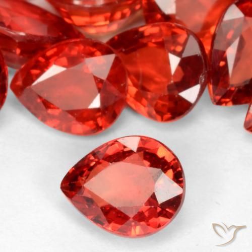 Saphir Rouge cramoisi vif naturelle En forme de poire, 0.47 ct, VVS-VS