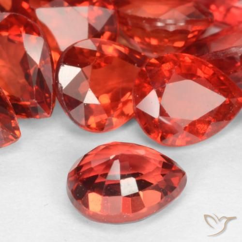 Saphir Rouge cramoisi vif naturelle En forme de poire, 0.47 ct, VVS-VS