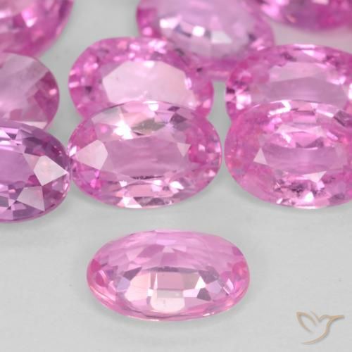 Saphir Pourpre moyen naturelle ovale, 0.50 ct, VVS-VS