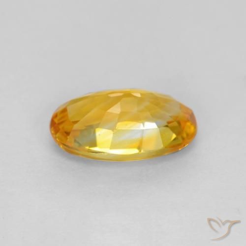Saphir Orange doré profond naturelle ovale, 0.72 ct, VVS-VS
