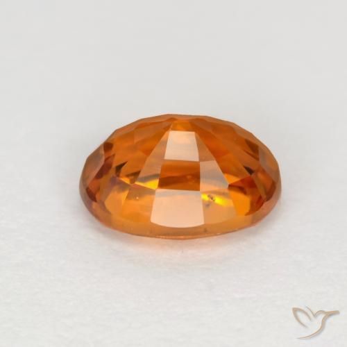 Saphir Orange moyen-foncé naturelle ovale, 0.72 ct, VVS-VS