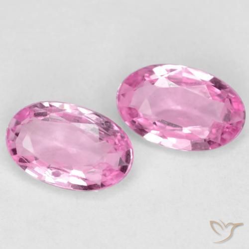Shop natural 0.51ct Pourpre intense Saphir gems, ovale, from Tanzanie at GemSelect. In stock, global shipping!