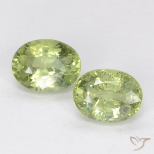 0.56ctw Naturel Vert chaud Saphir, ovale, SI