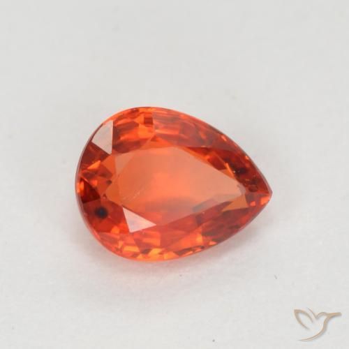 Saphir Rouge moyen naturelle En forme de poire, 0.37 ct, VS