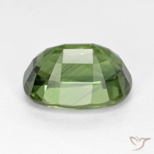 Saphir Vert chaud naturelle ovale, 4.44 ct, VVS-VS
