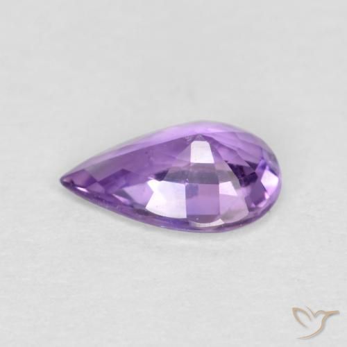 Saphir Pourpre violacé moyen naturelle En forme de poire, 0.39 ct, VVS-VS