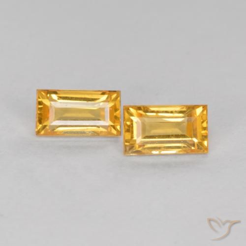 0.58ctw Naturel Orange Doré Saphir, Baquette, VS