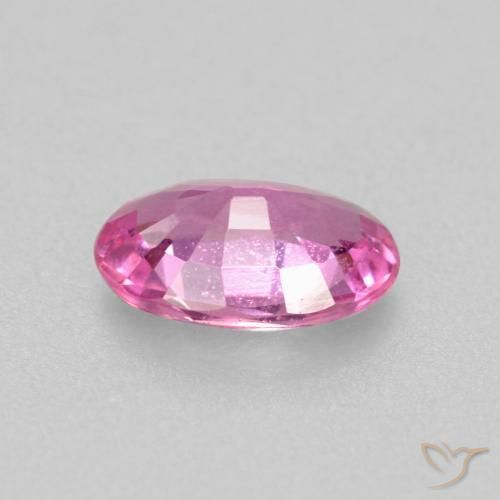 Saphir Pourpre moyen naturelle ovale, 0.51 ct, VS-SI