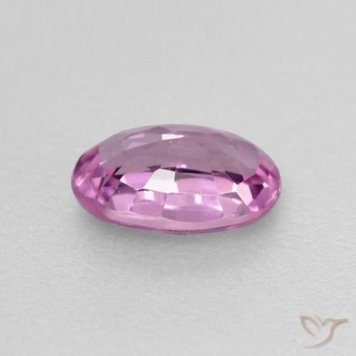 Saphir Pourpre rosâtre profond naturelle ovale, 0.50 ct, VVS-VS