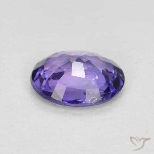 Saphir Violet foncé naturelle ovale, 0.47 ct, VS-SI