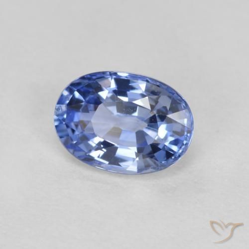 Saphir Bleu foncé moyen naturelle ovale, 0.55 ct, VVS-VS